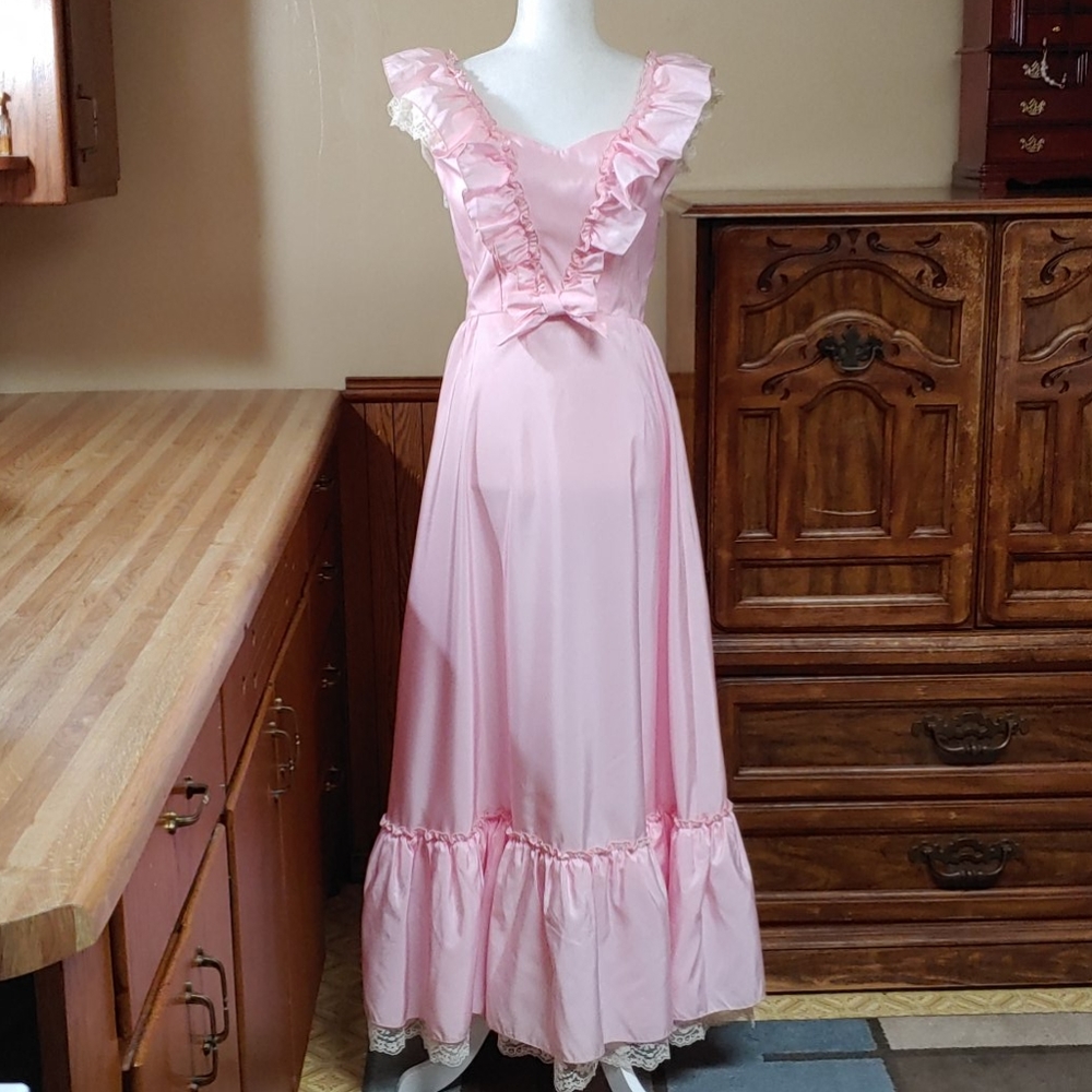 Vintage ILGWU Ruffle Bridesmaid Dress 12
